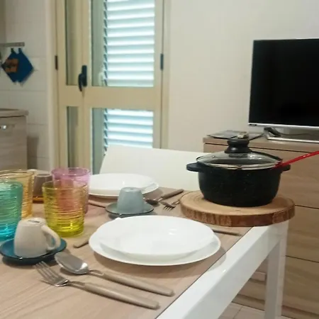 Bilocale Delle Robinie In Baia Апартаменти *