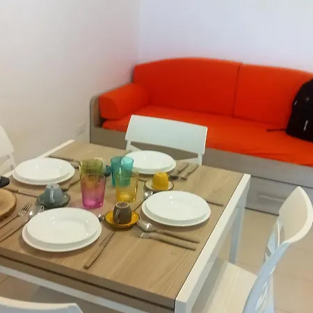 Апартаменти Bilocale Delle Robinie In Baia *