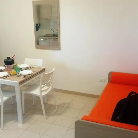 Апартаменти Bilocale Delle Robinie In Baia