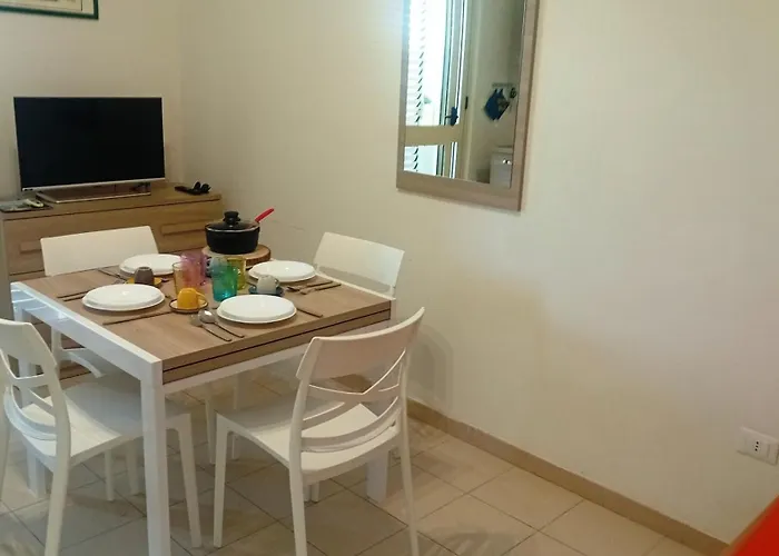 Bilocale Delle Robinie In Baia Apartment