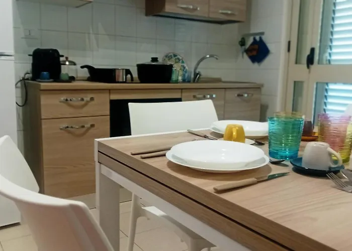 Bilocale Delle Robinie In Baia Apartment