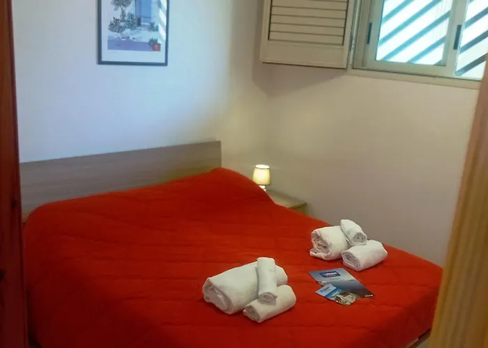 Bilocale Delle Robinie In Baia Apartment