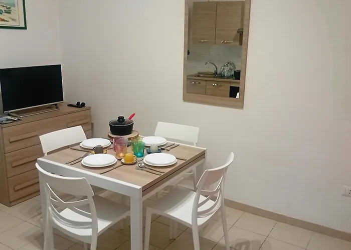 Bilocale Delle Robinie In Baia